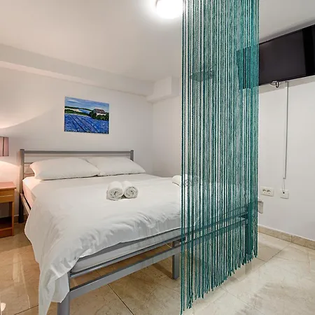 Cezar Luxury Apartment Omis Exterior photo